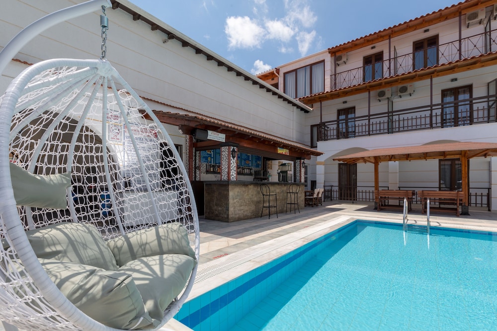 Lefkimi Hotel 11/53
