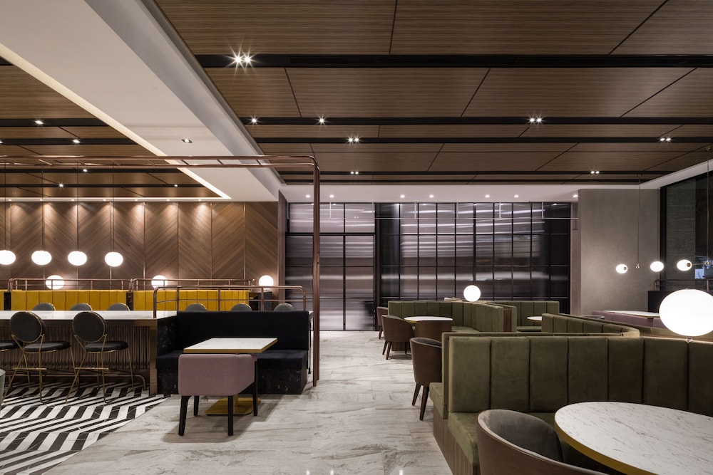 LakeShore Hotel Tainan 55/65