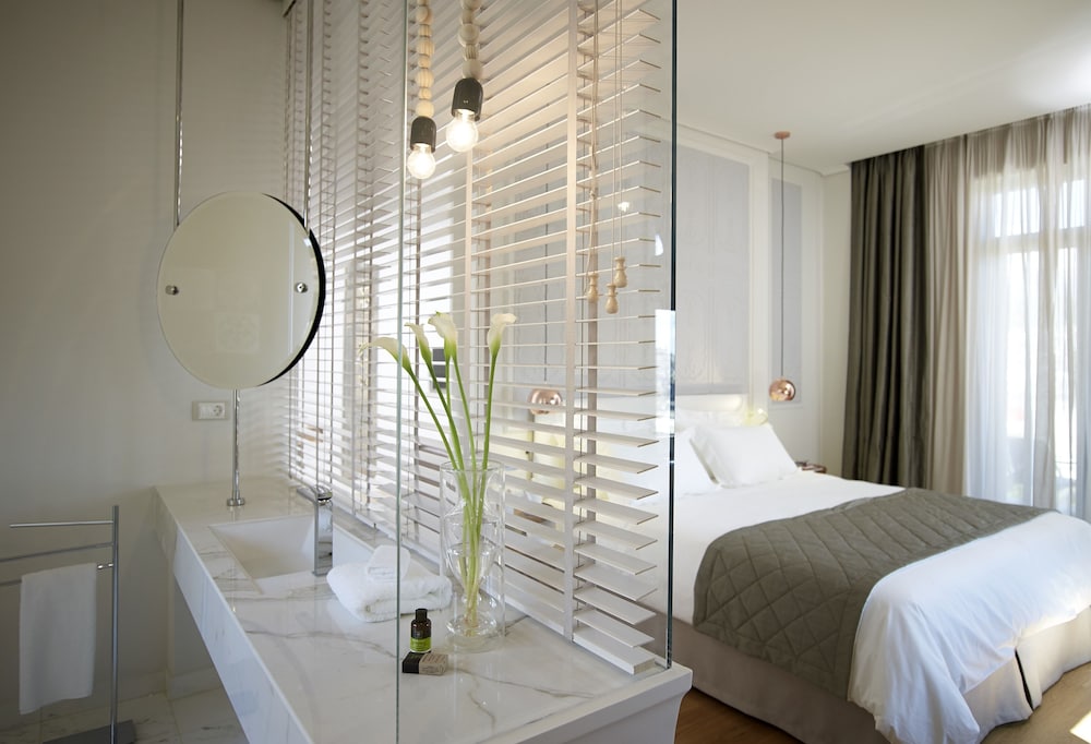 MARPESSA SMART LUXURY HOTEL 72/74
