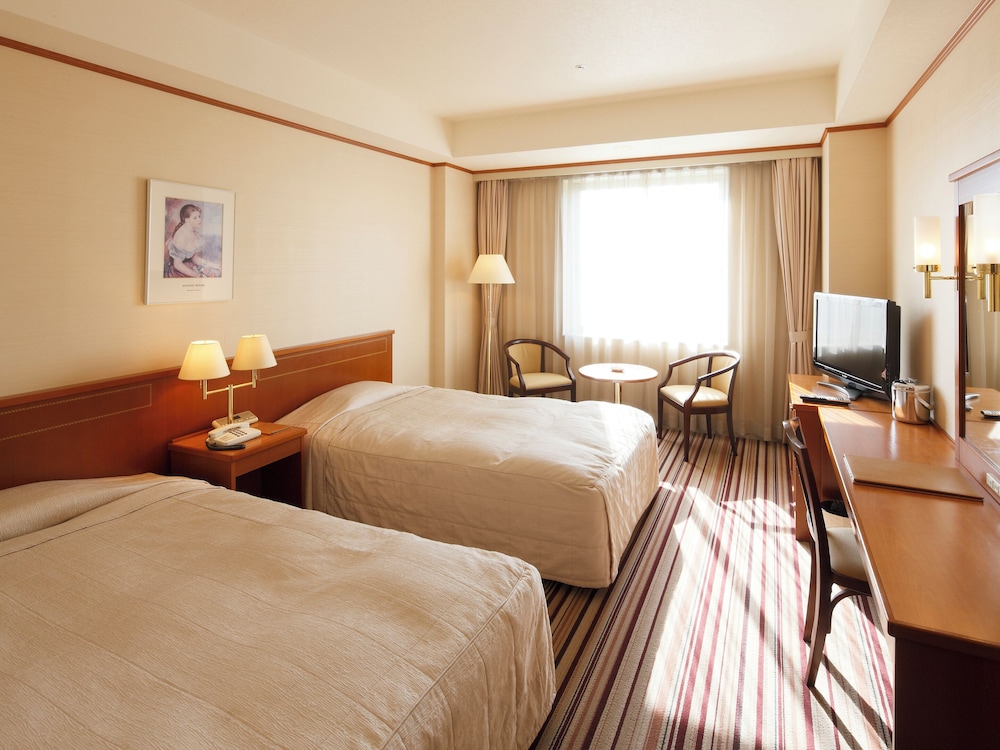 ROOM, TWIN BEDS, SMOKING