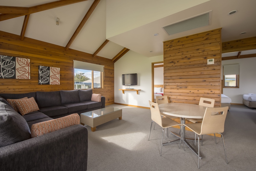 West Beach Parks Resort 41/51