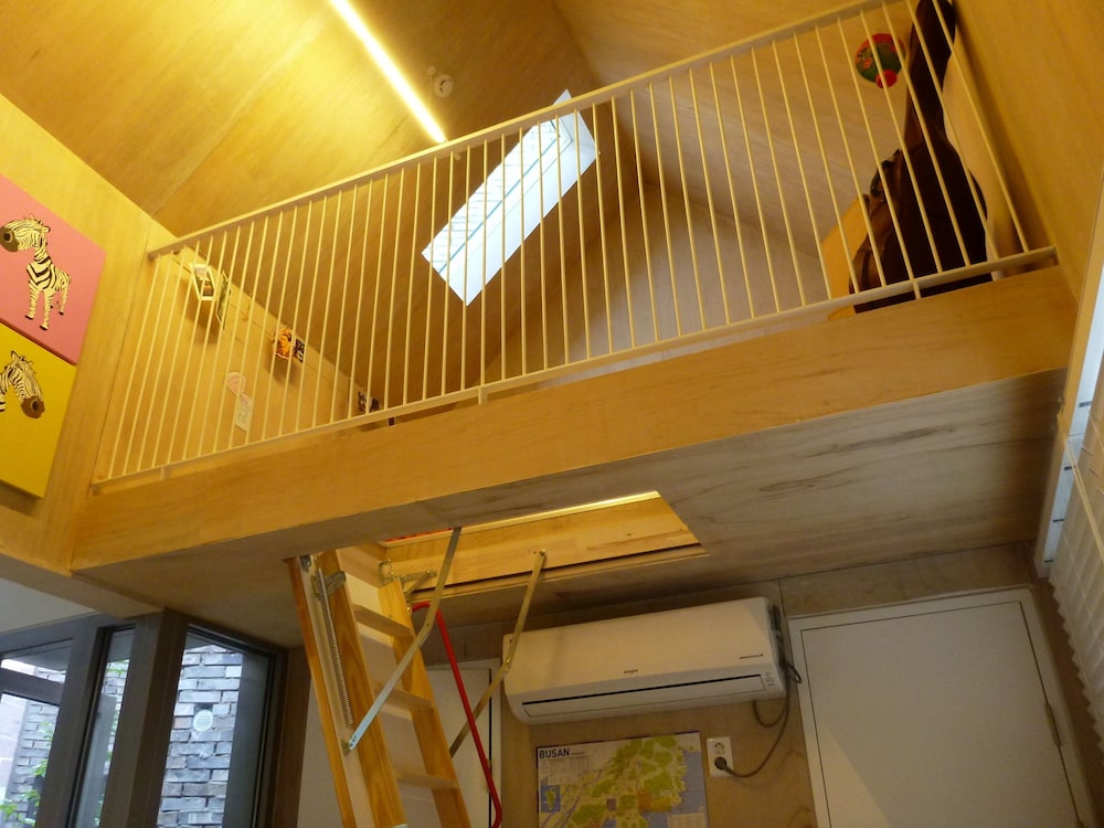 Inside Busan Hostel 22/50