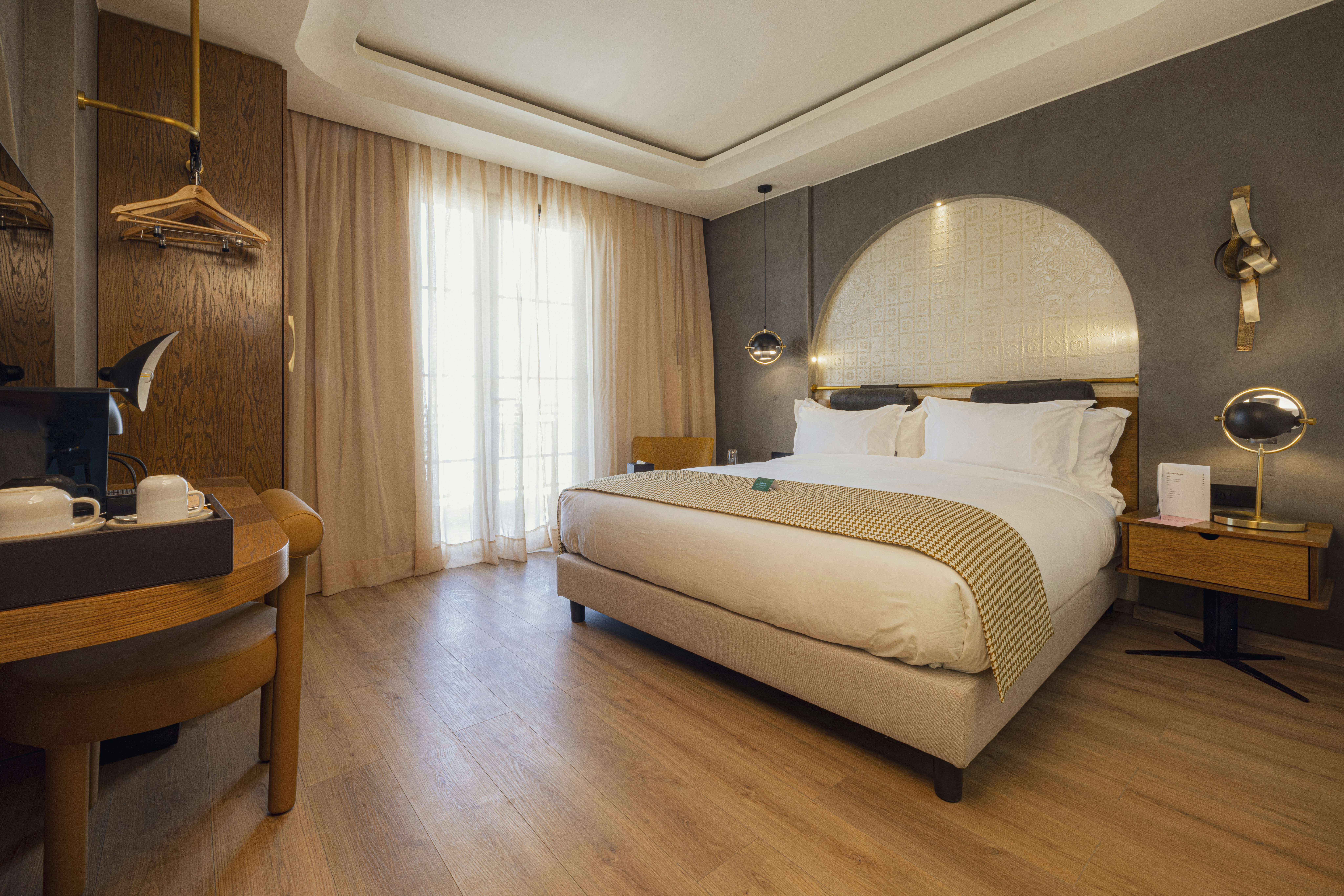 Superior, King Bed