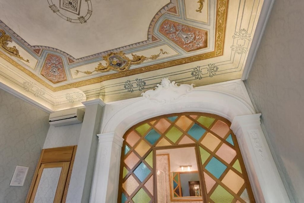 Cavour 10 photo1