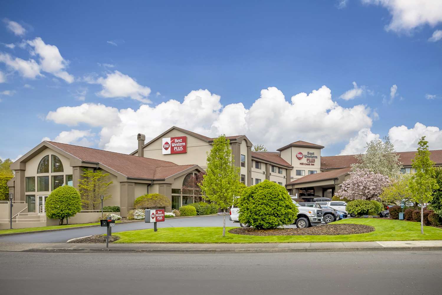Best Western Plus Mill Creek Inn 17/20