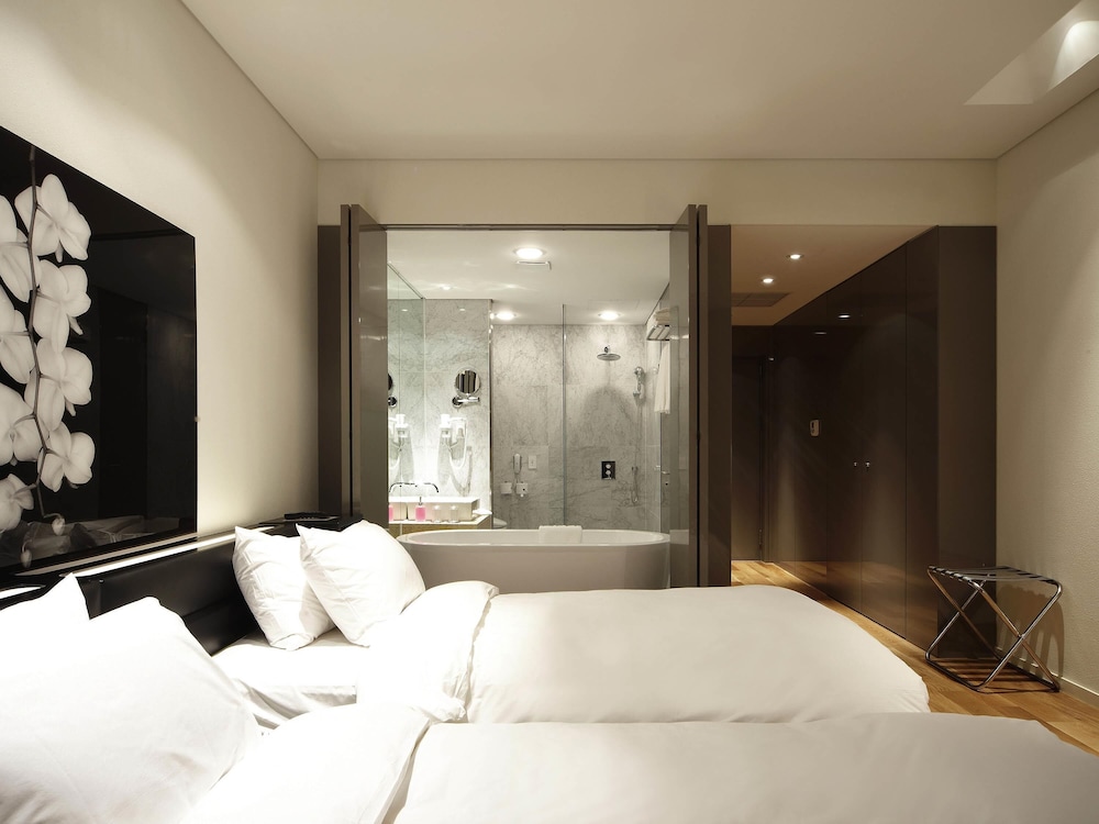 Grand Mercure Ambassador Changwon 18/47