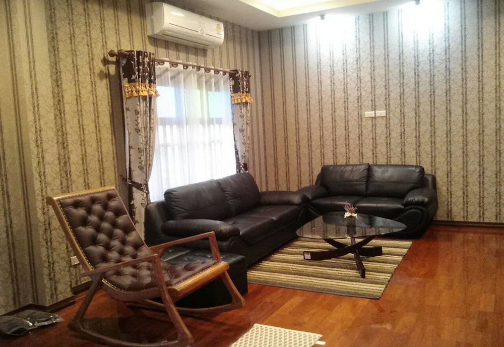 Buraphat Resort 30/50
