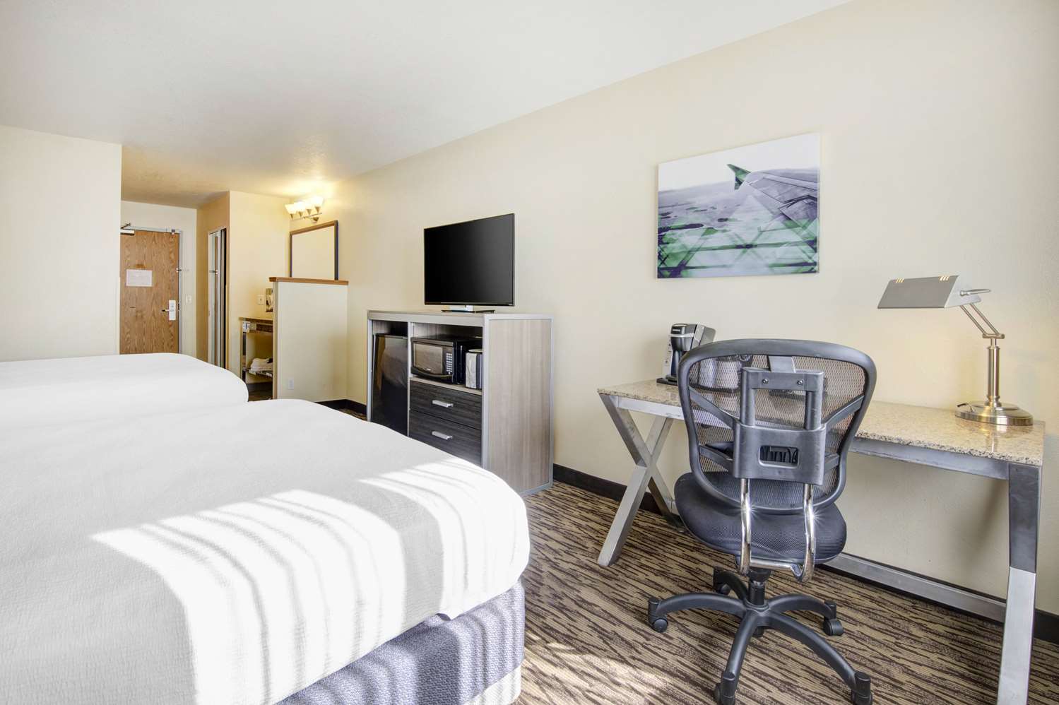 Best Western Plus Peppertree Airport Inn 14/57