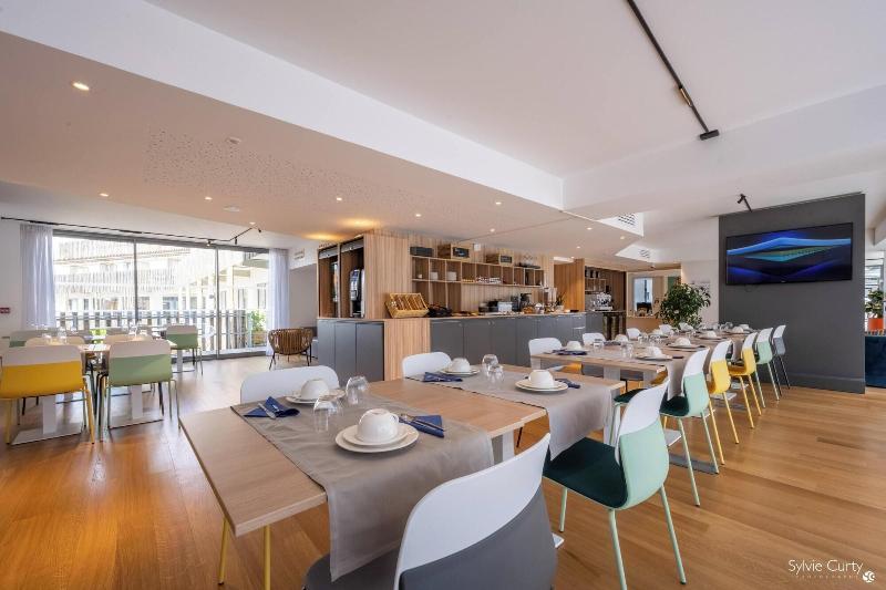 ATHOME RESIDENCE ET SPA 27/40