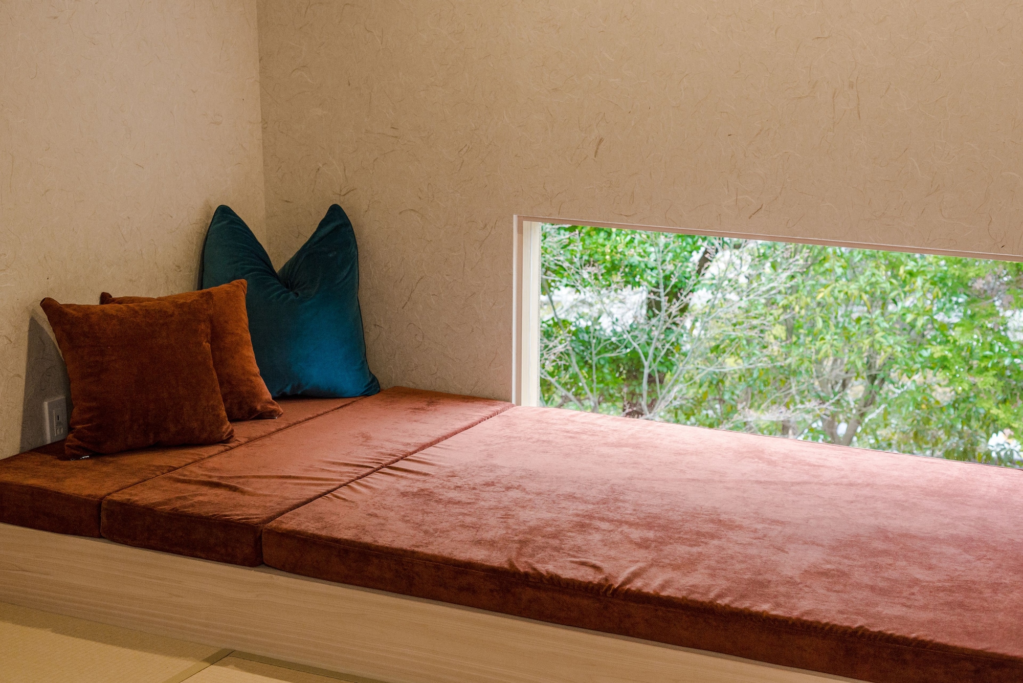 DELUXE, STUDIO, PRIVATE BATHROOM, GARDEN AREA