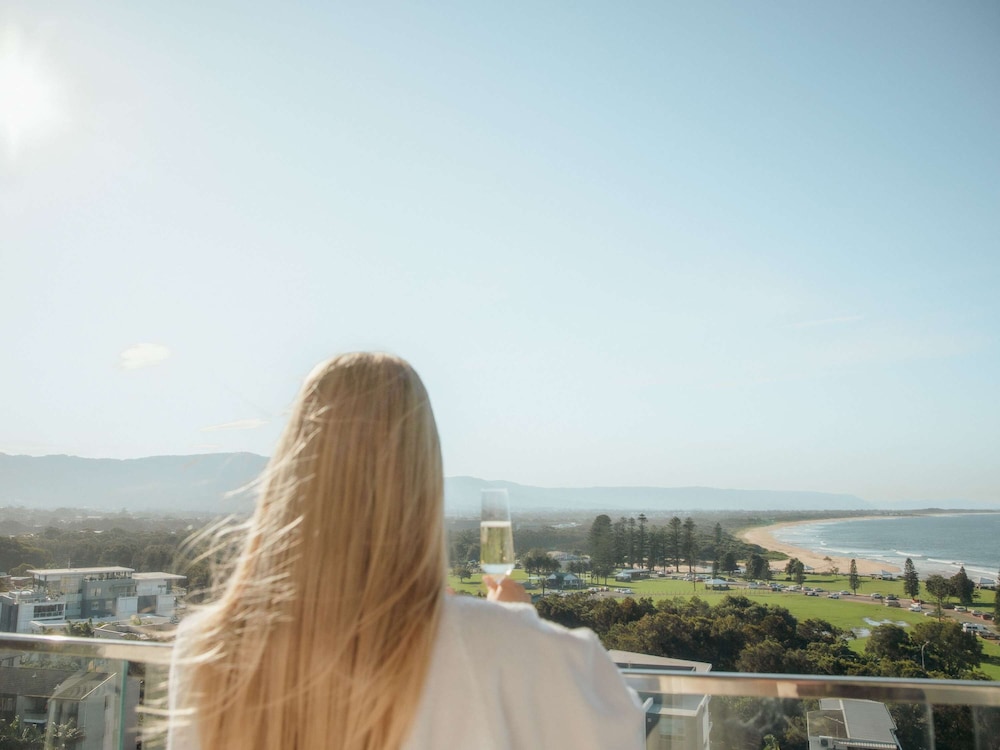 Novotel Wollongong Northbeach 65/69