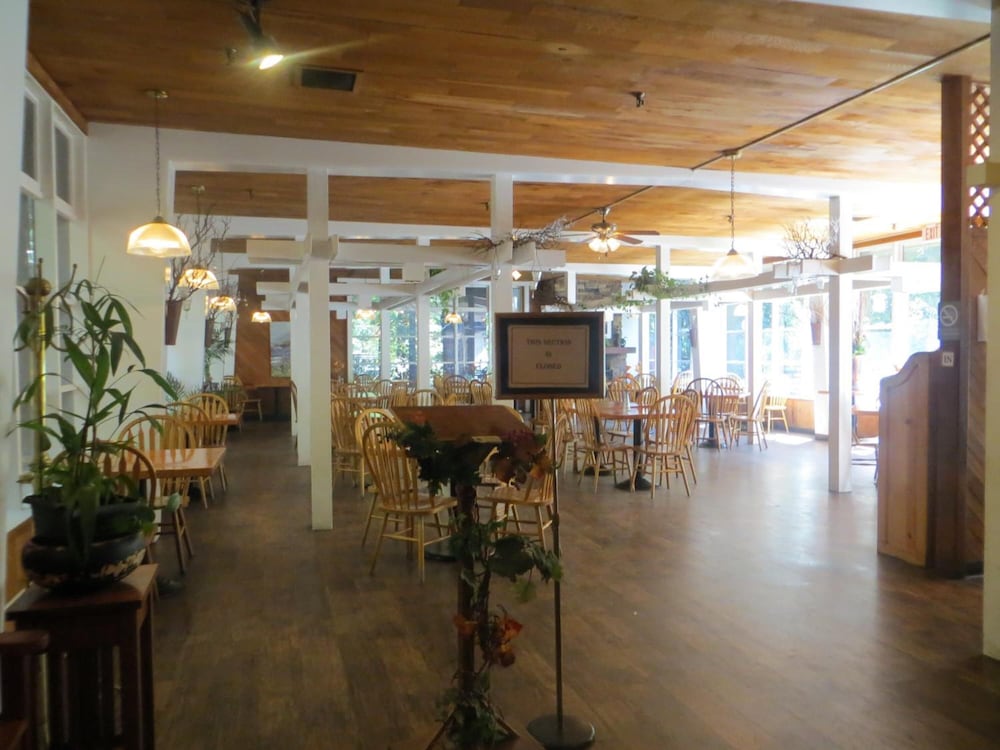 Big Sur Lodge 52/67