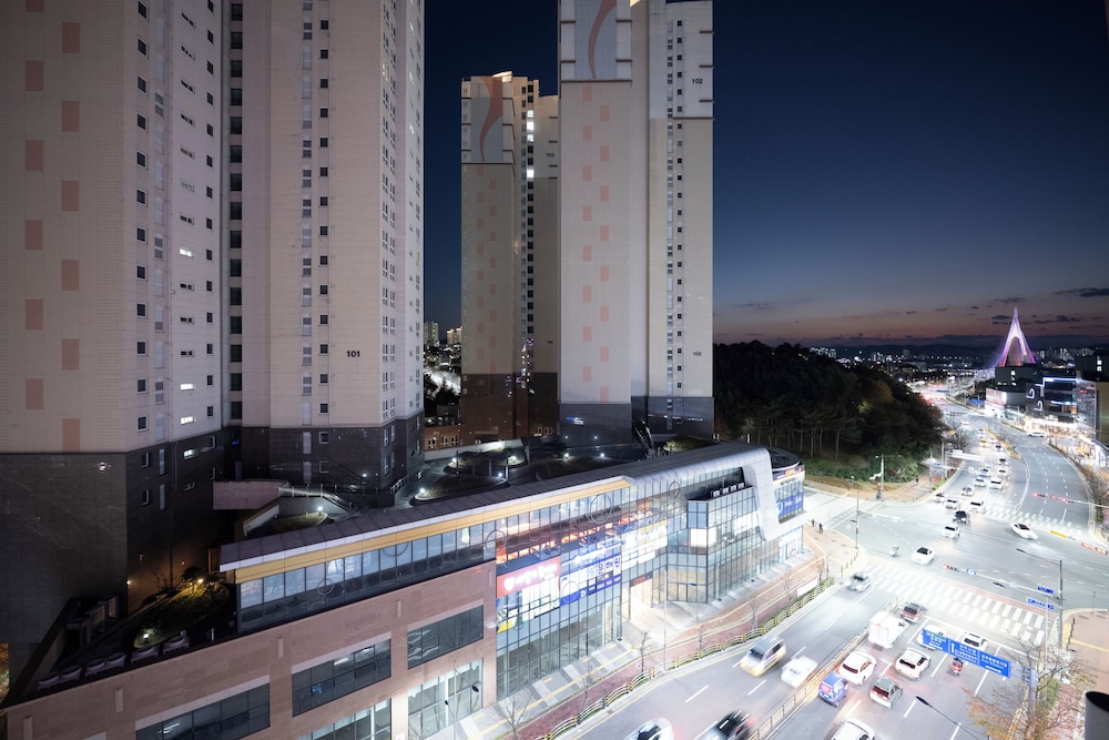 Golden Business Hotel 44/65