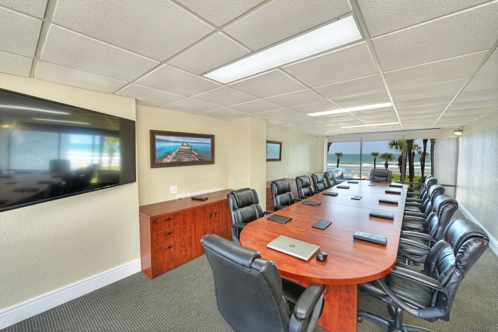 El Caribe Resort & Conference Center 50/65