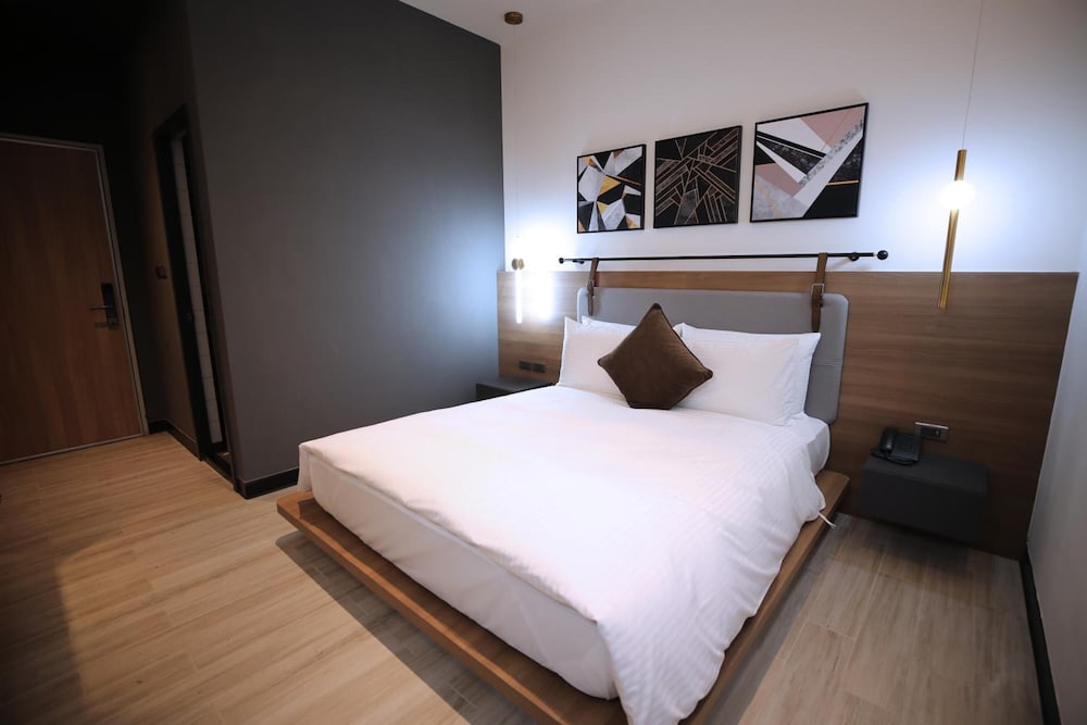 Konkai Inn 26/68
