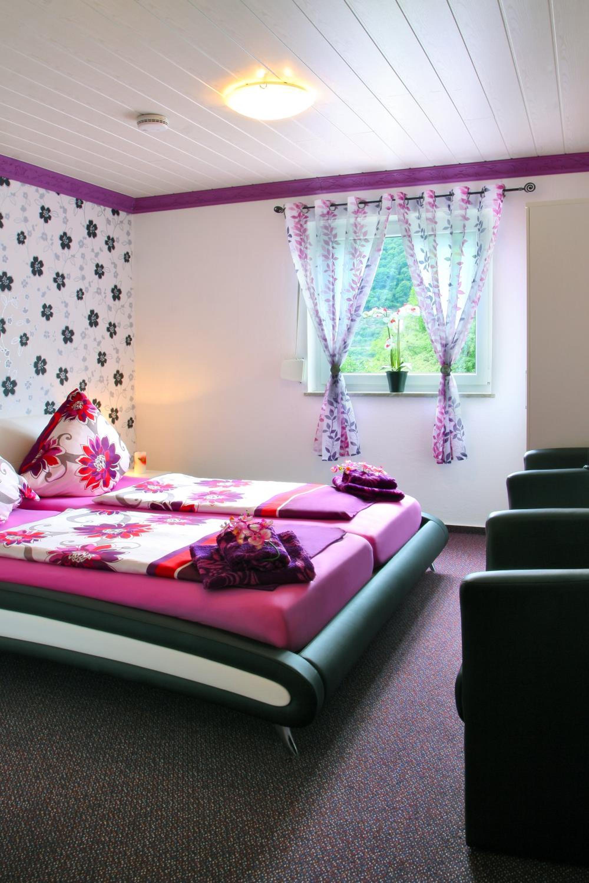 Hotel im Rheintal 20/57