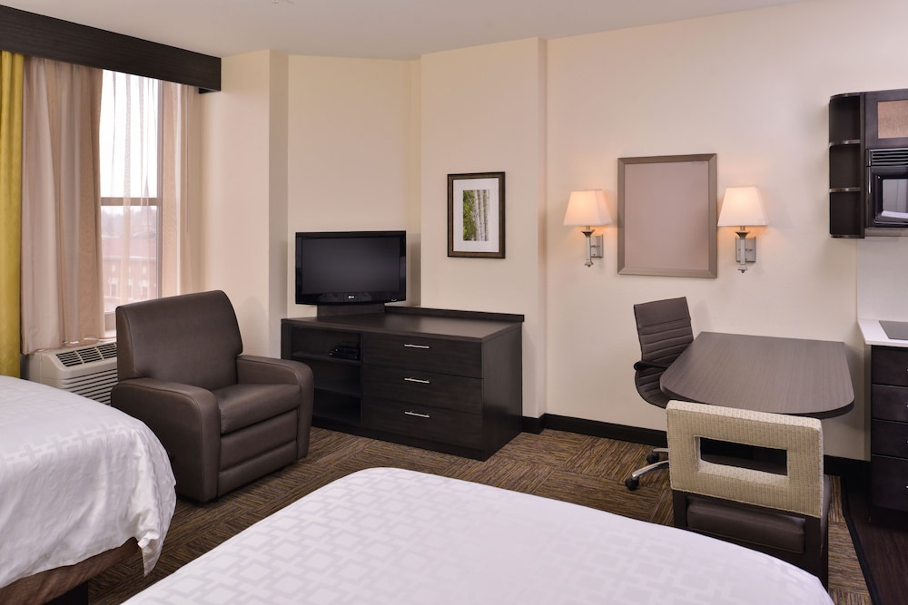 Candlewood Suites Terre Haute 22/49