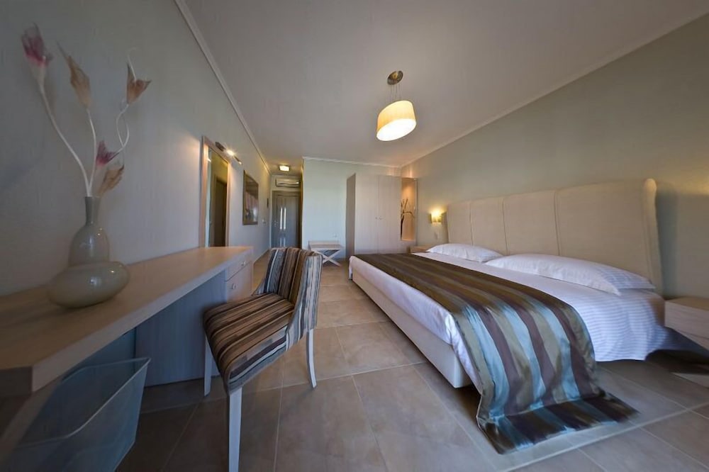 Alexander Inn 15/50