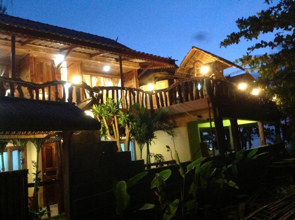 Ruan Mai Naiyang Beach Resort 2/76