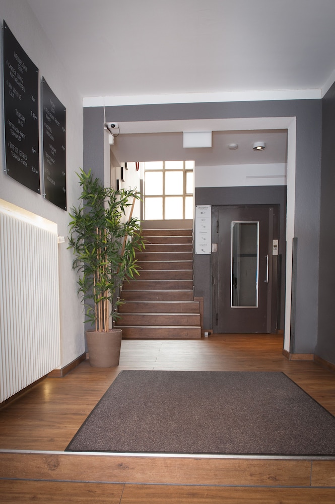 Five Reasons Hotel and Hostel 6/50