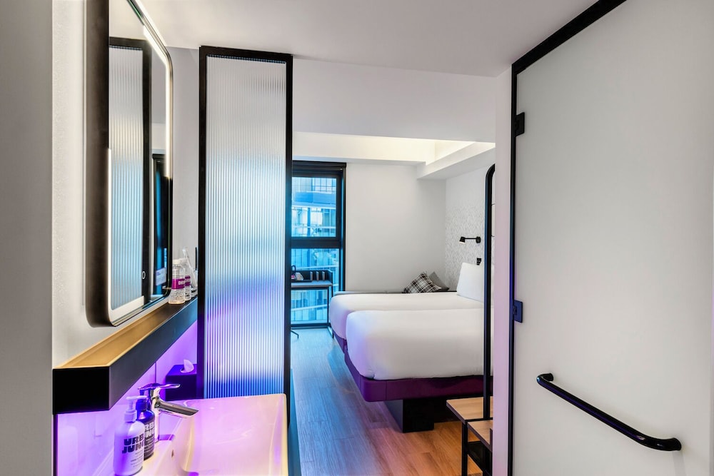 YOTEL Tokyo Ginza, Select by Hilton 49/50