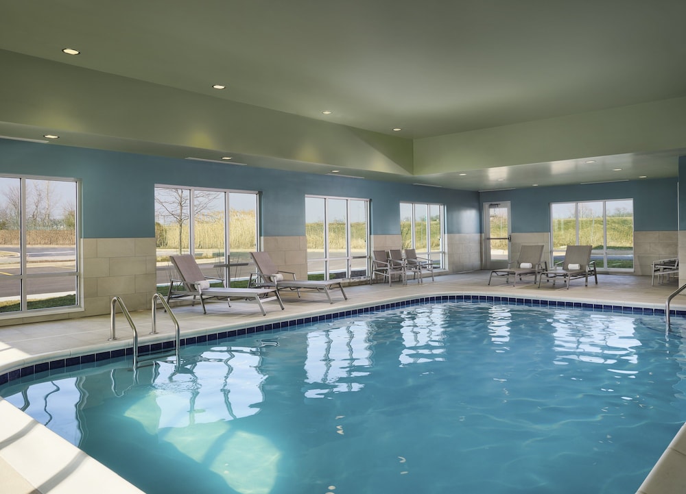 Holiday Inn Express And Suites Lockport 1/48