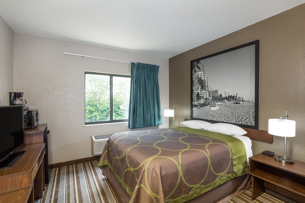 Room, Queen Bed