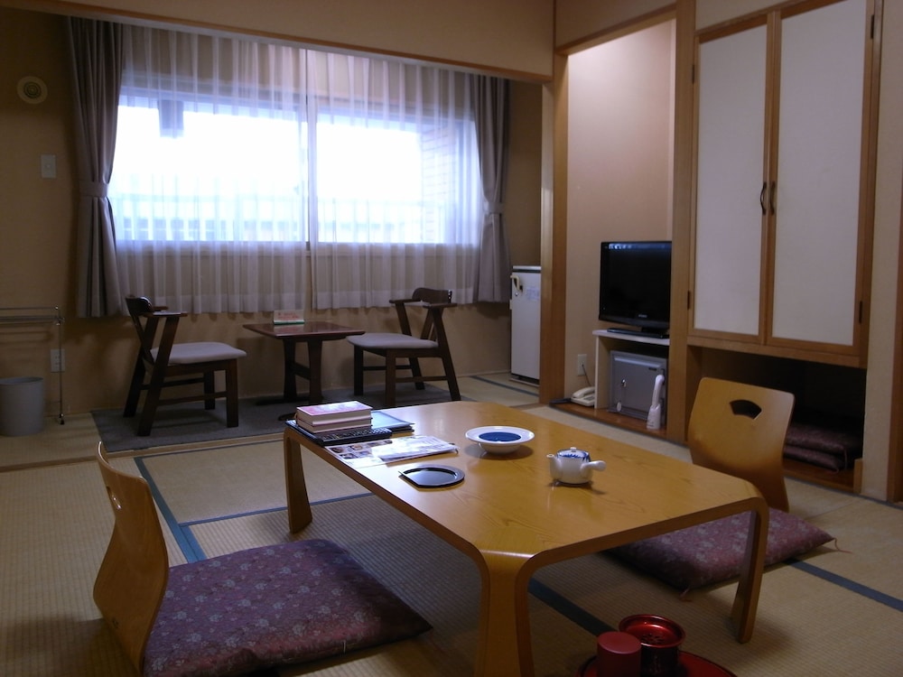 Yunohama Hotel 52/72