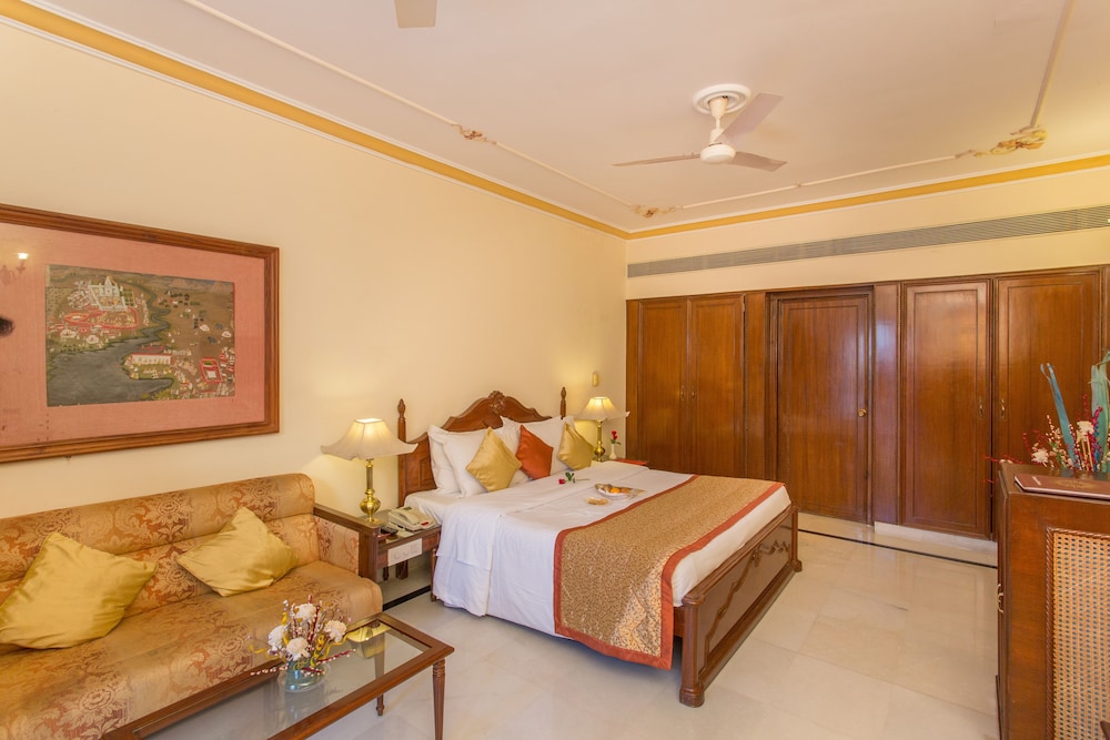 Shiv Niwas Palace 14/71
