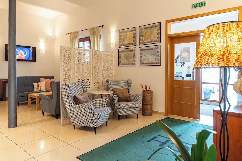 Hotel Chvalska Tvrz 39/68