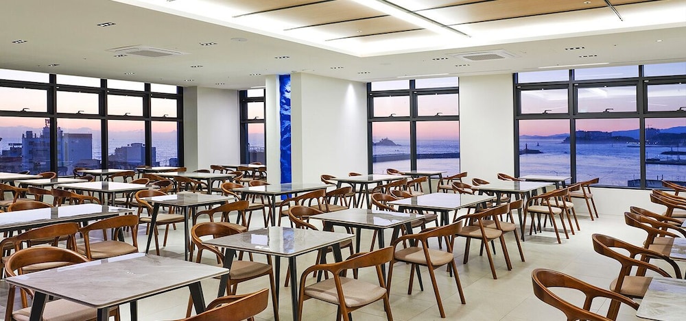 Sokcho I Park Suite Hotel and Resort 31/46