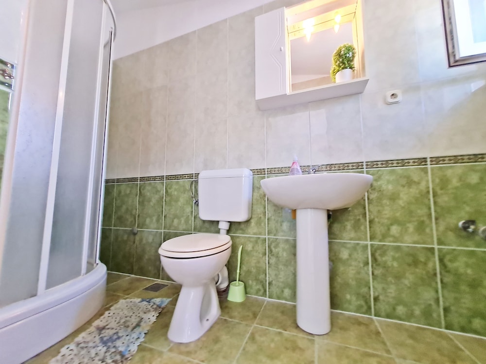 APARTMENTS ROOMS PORAT 41/47