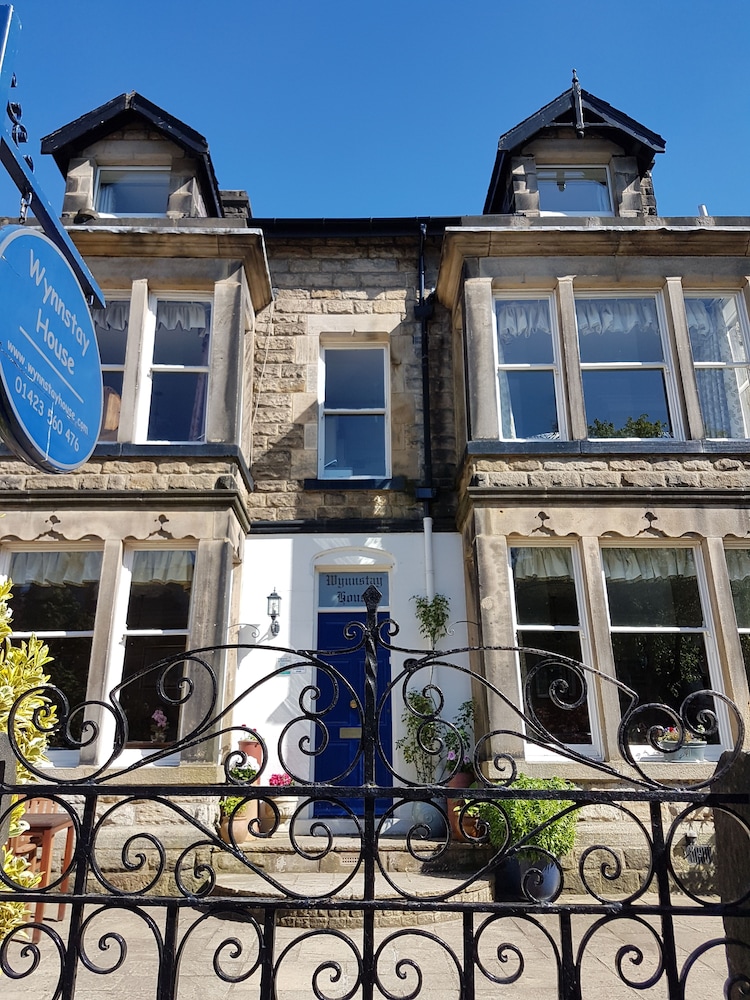 Wynnstay House 1/33