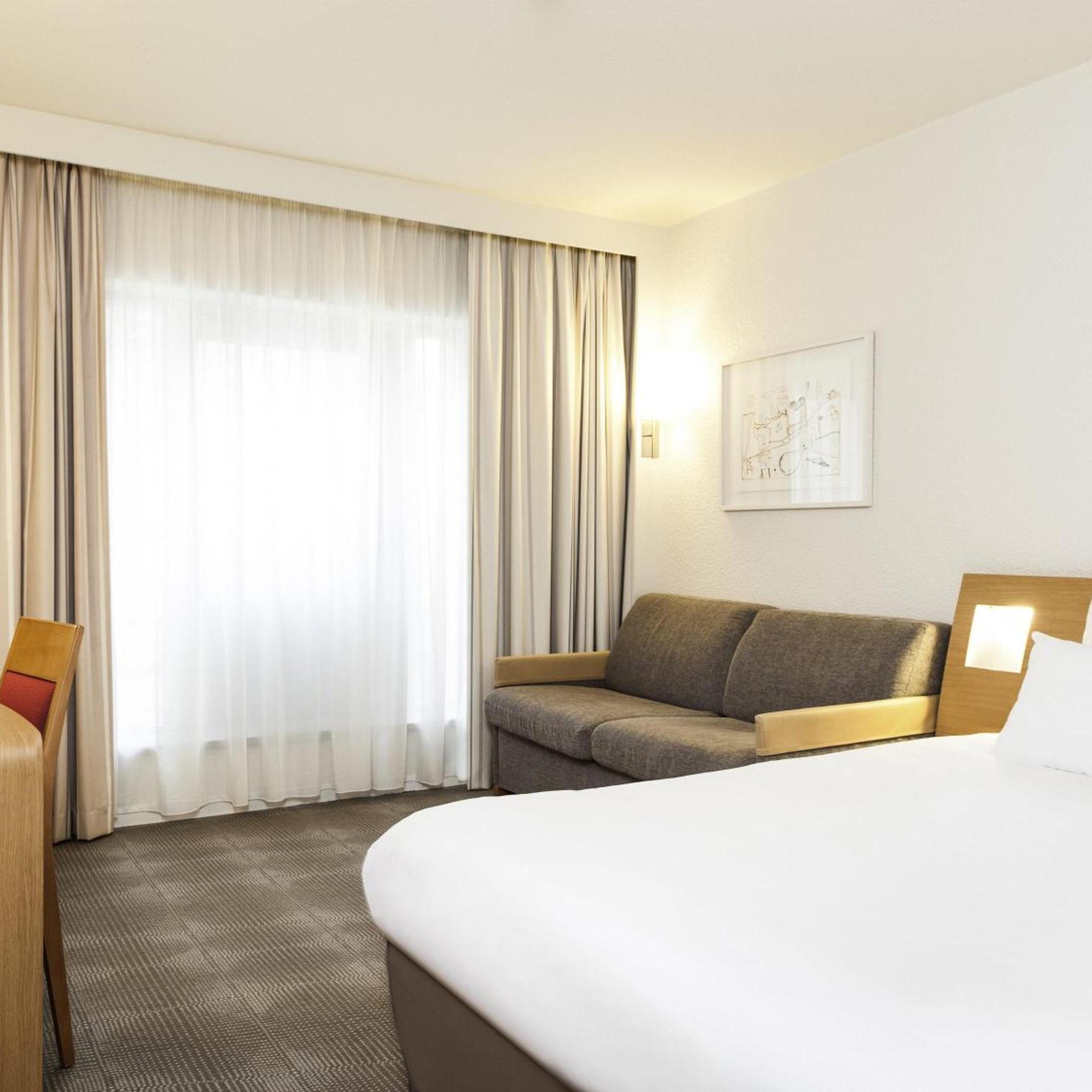 Superior, Double Bed, Courtyard Side View