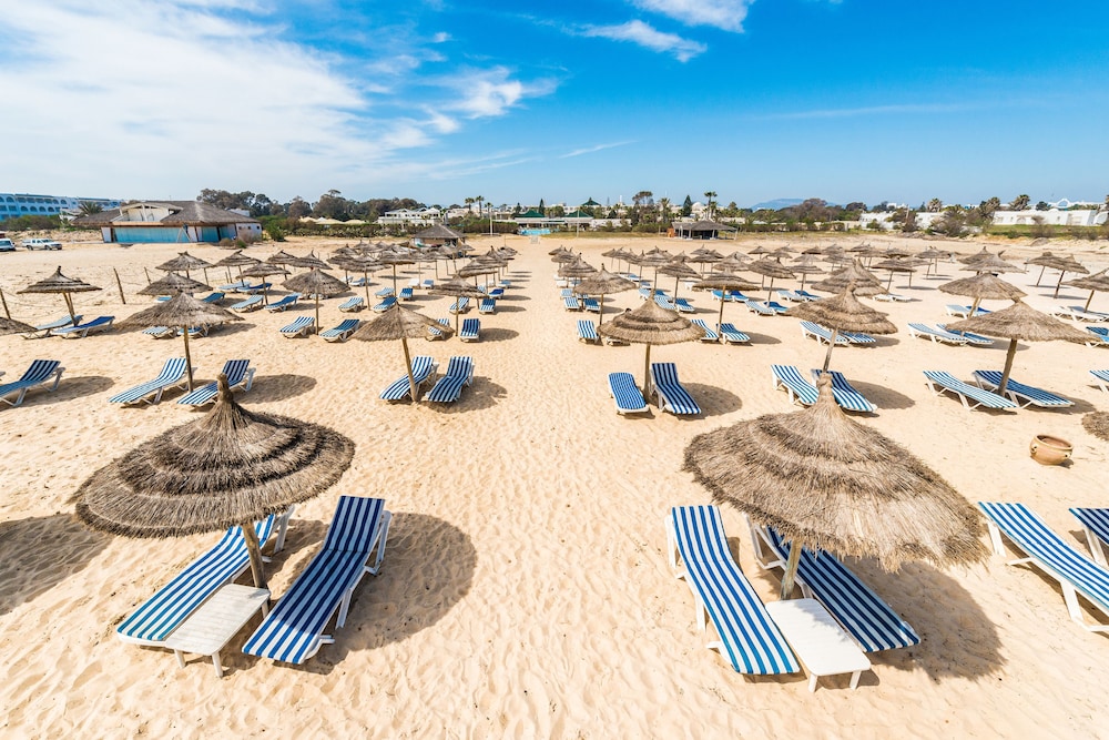 LE ROYAL HAMMAMET 42/50