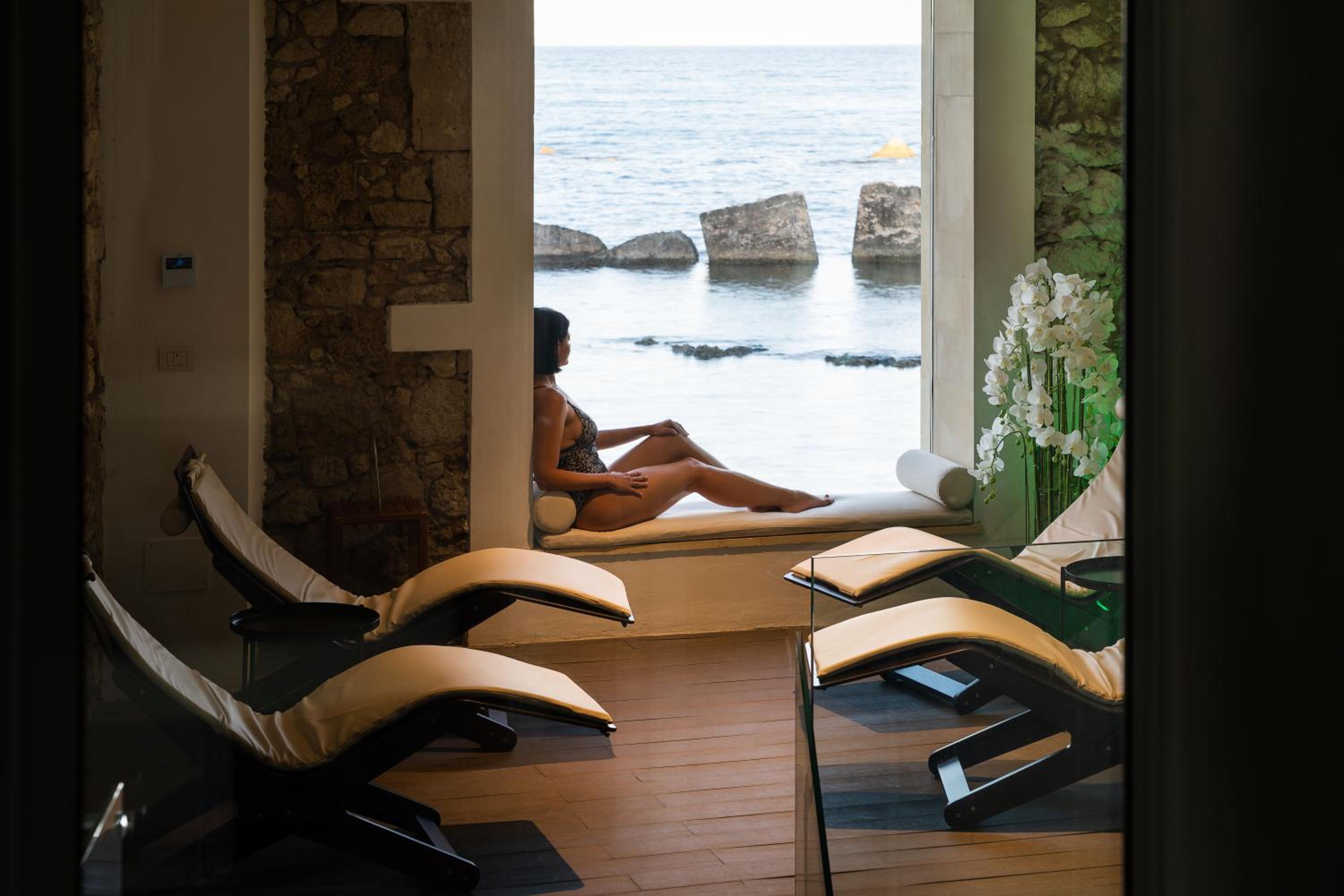 Re Dionisio Luxury Suites 7/16