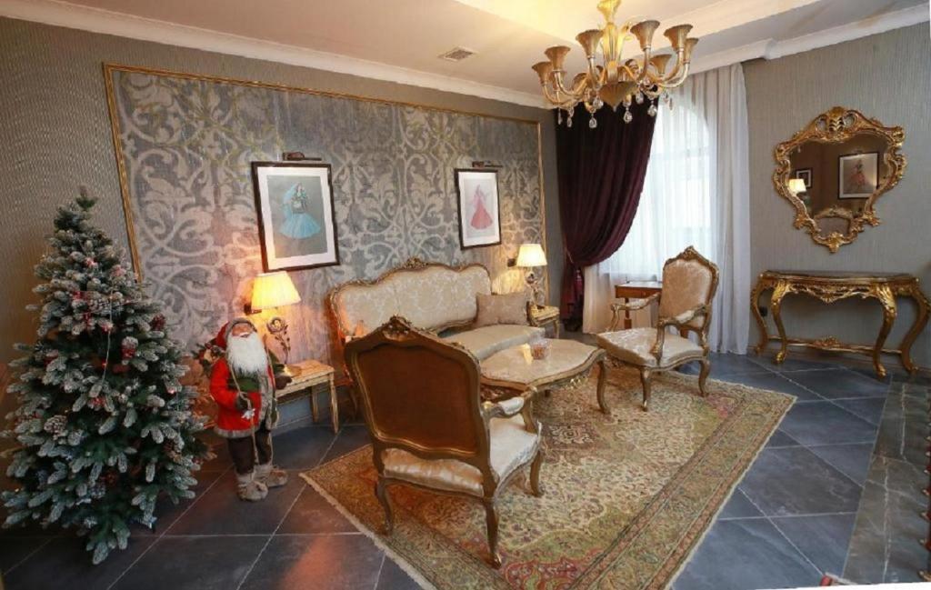 West Inn Hotel Baku 54/59