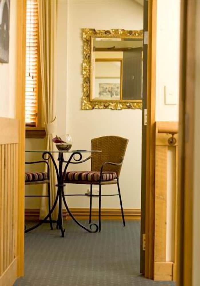 Arrowtown House Boutique Hotel 16/50