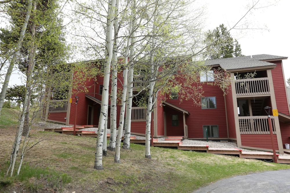 Indian Peaks Resort 29/50