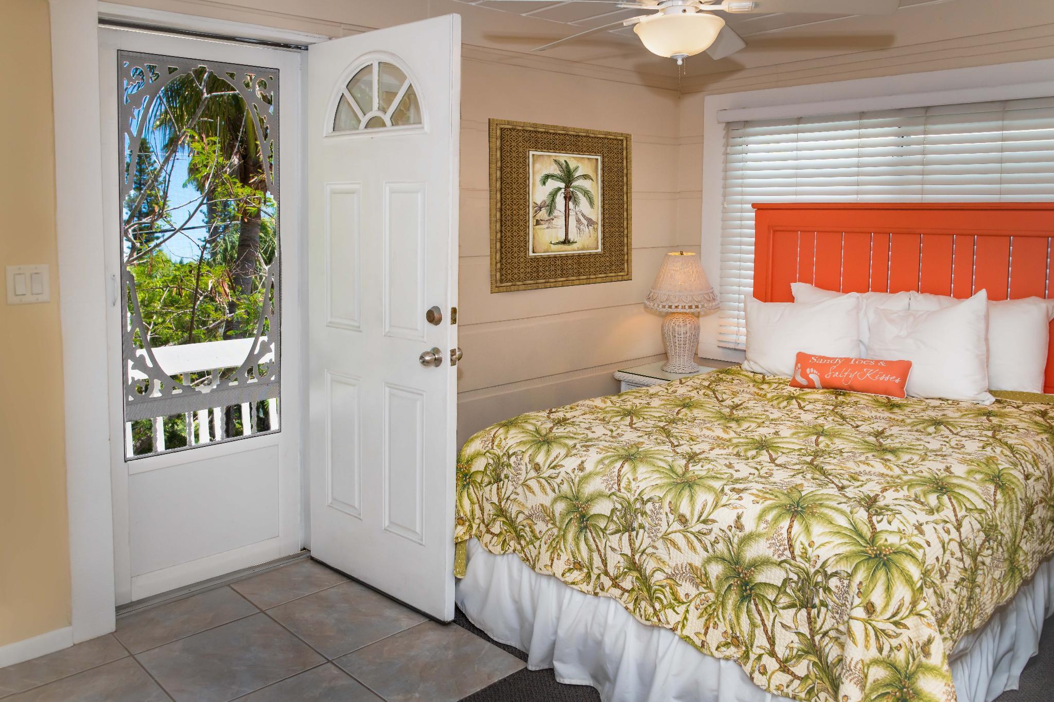Paradise, Bird of Studio, Suite, Queen Bed