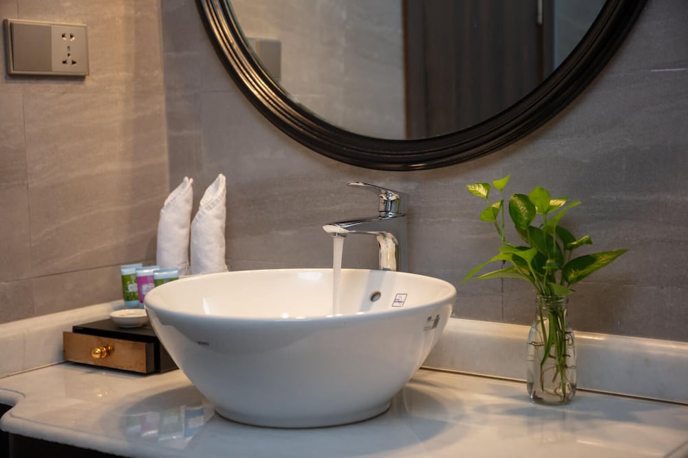 FTE Ba Dinh Hotel 48/48