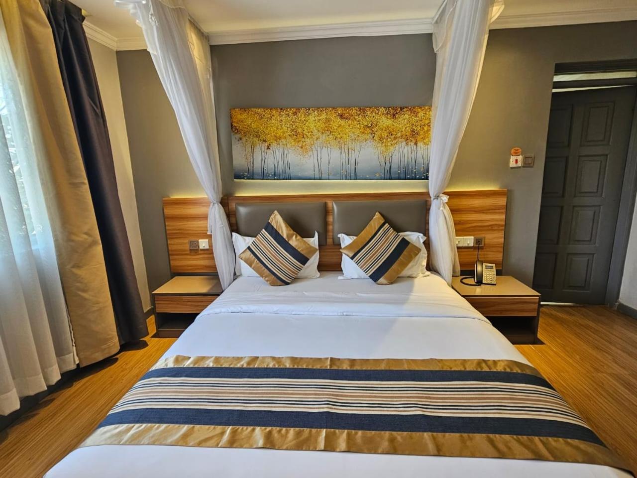 Raha Suites 5/45