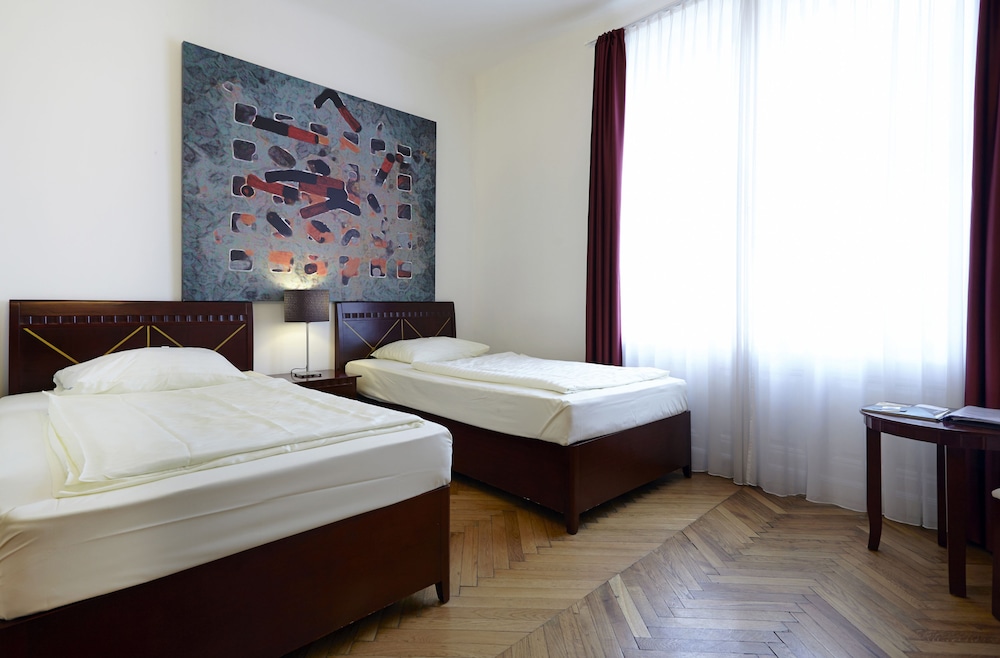 Hotel Pension Museum 16/63