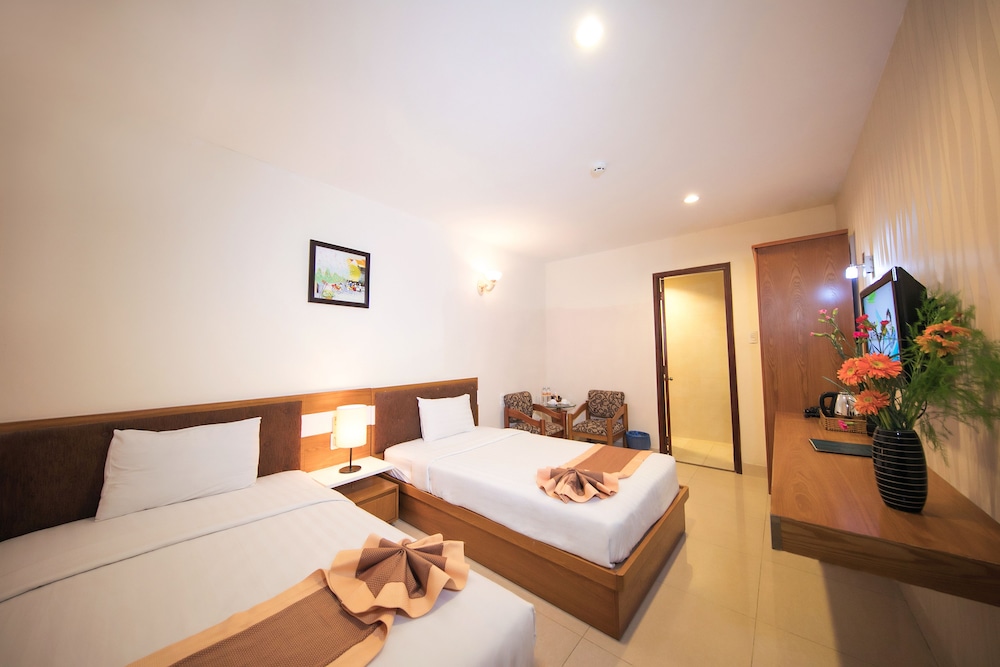 Valentine Hotel 15/50