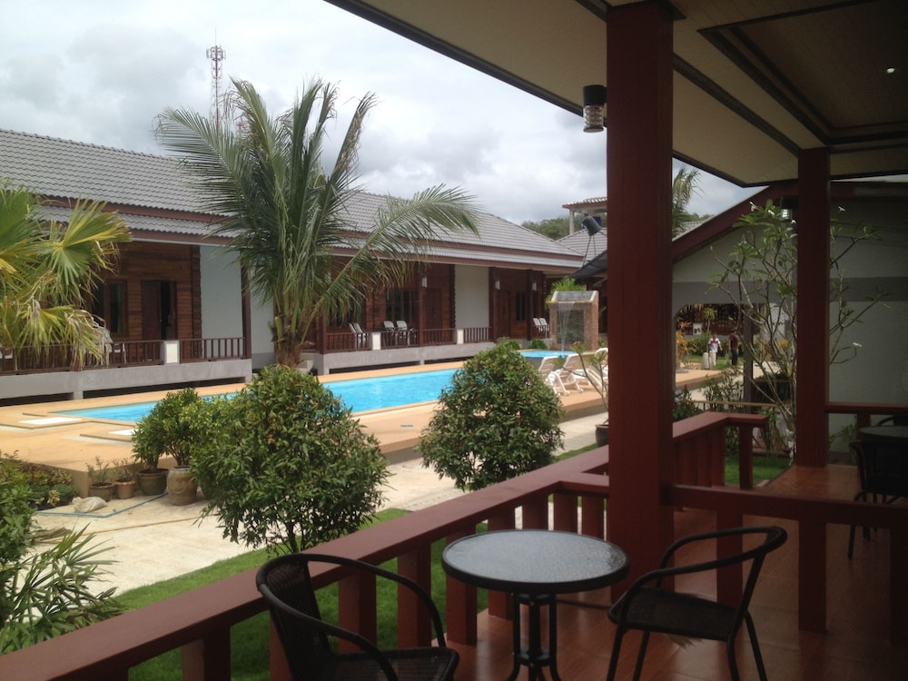 Khum Laanta Resort 5/66
