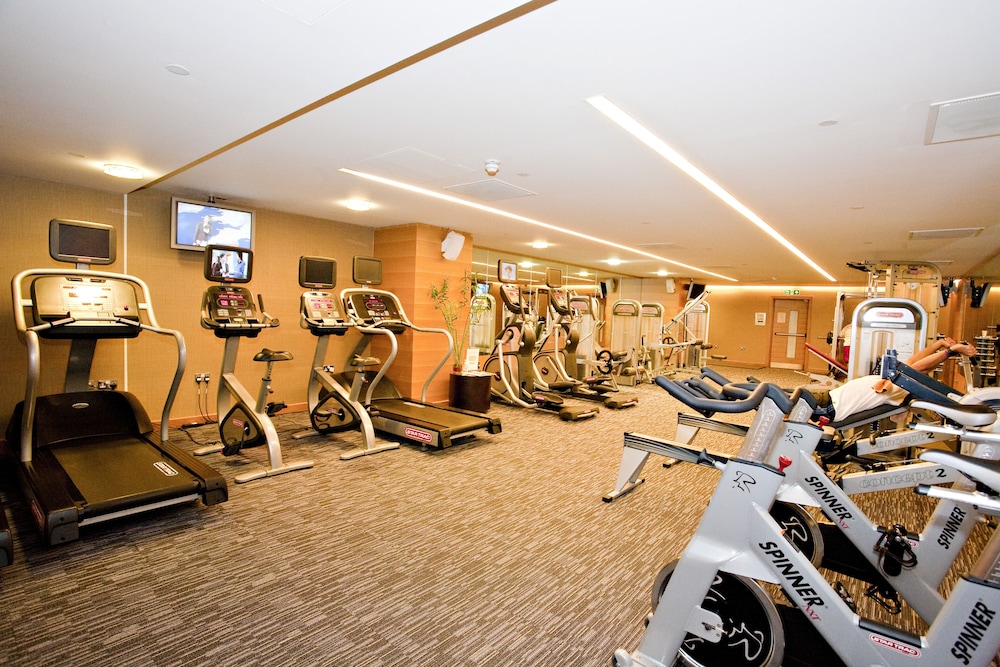 Sofitel London Heathrow 25/50