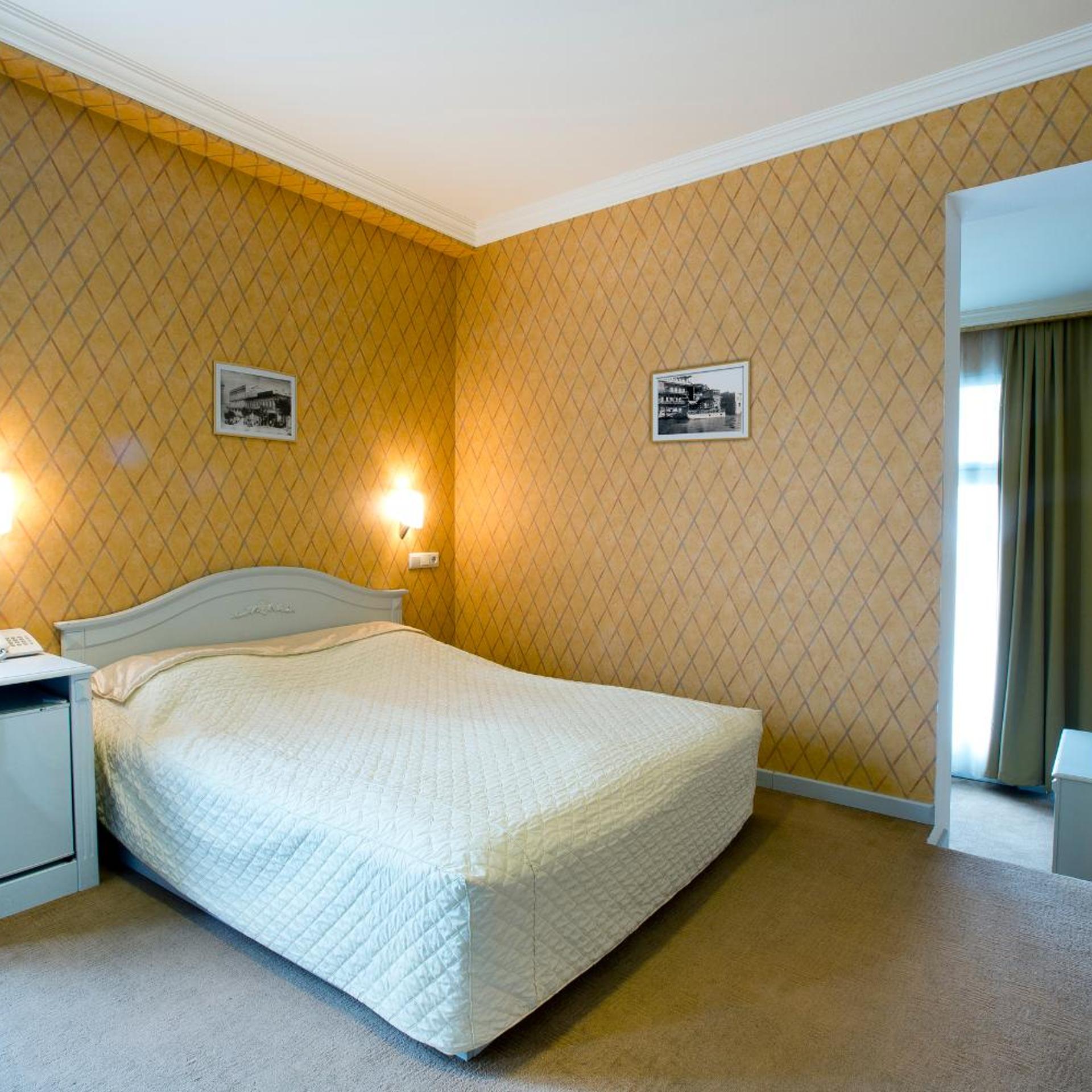 ROOM, DOUBLE BED, ANNEX