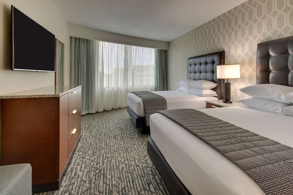 Drury Plaza Hotel Richmond 6/50