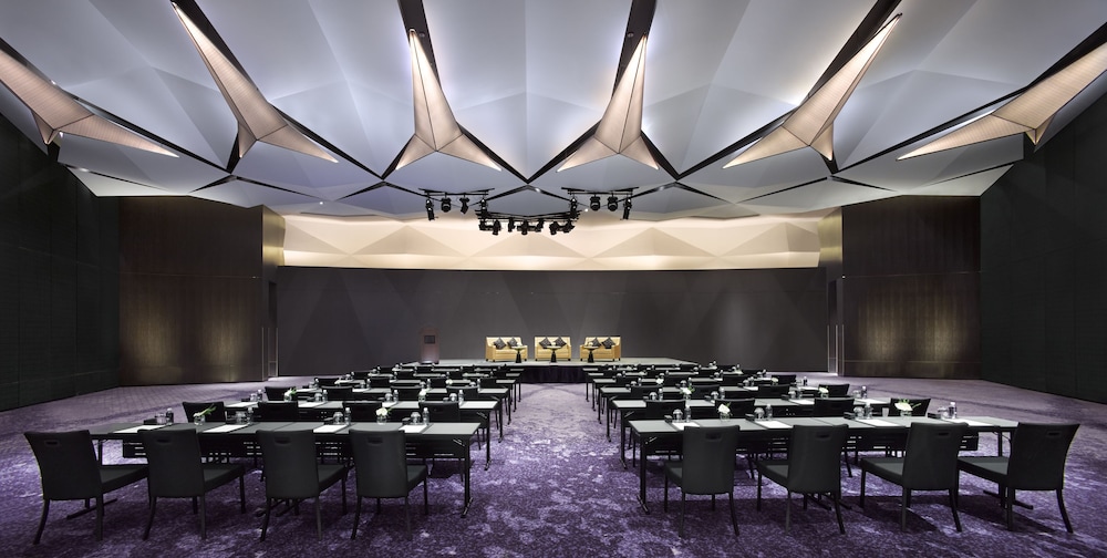 SOFITEL KUALA LUMPUR DAMANSARA 62/70