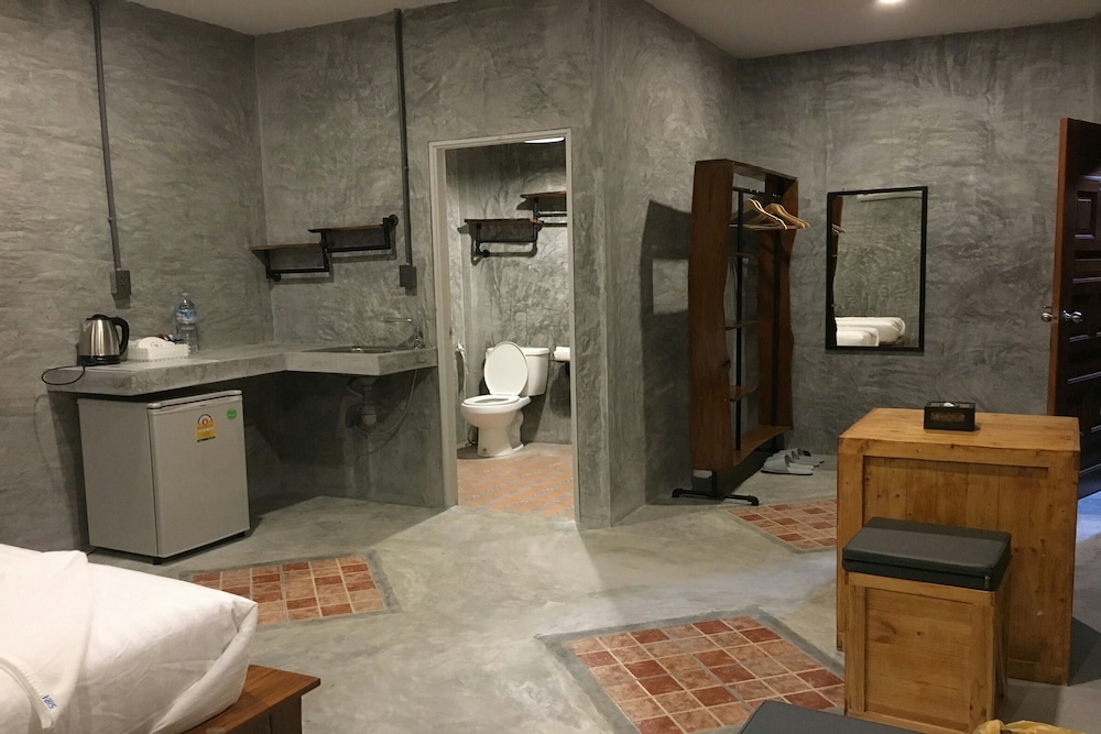 Sirah Hometel 13/18